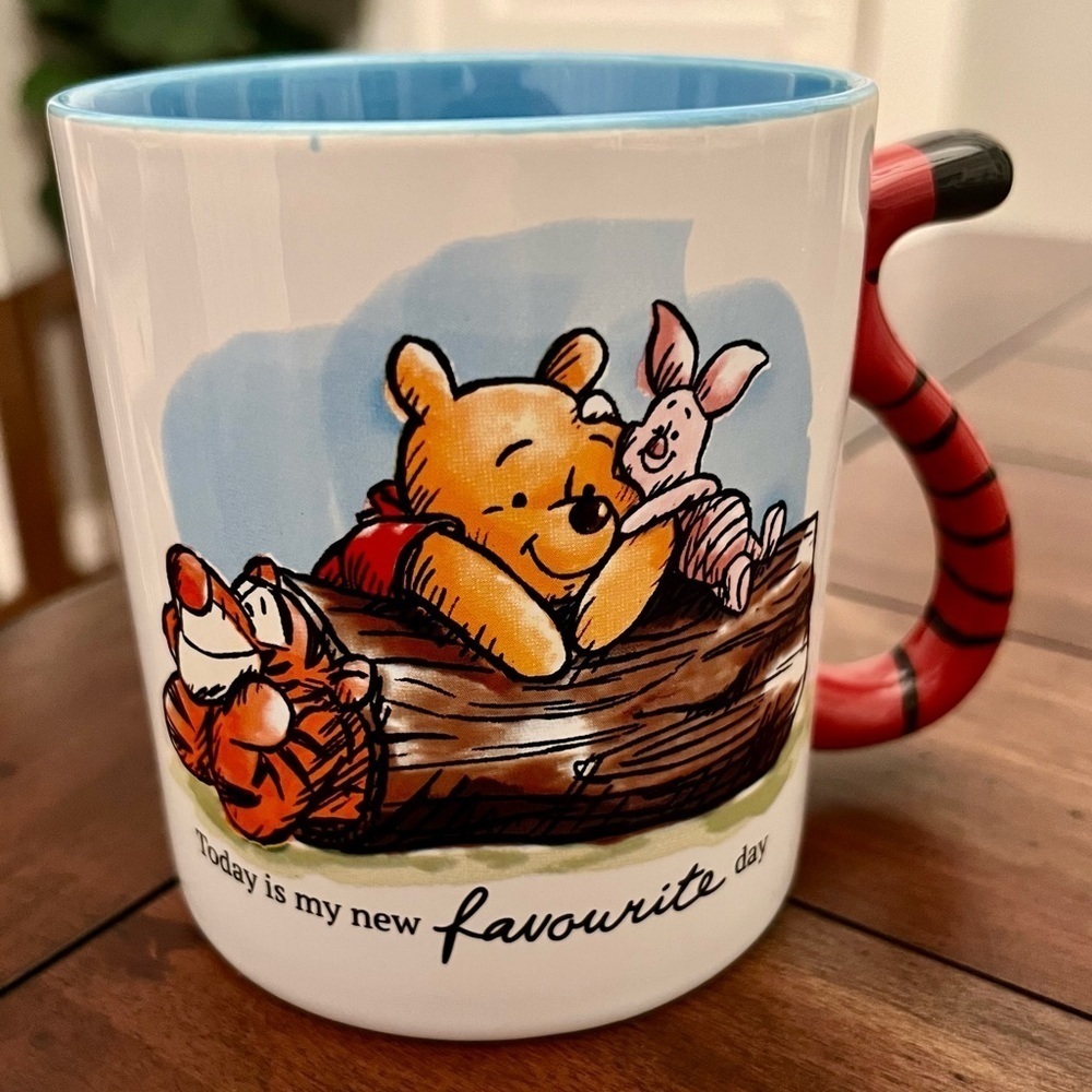 Winnie the Pooh Today Is My New Favourite Day Mug
